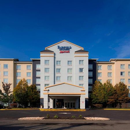 Fairfield Inn & Suites By Marriott Newark Liberty International Airport Exterior foto