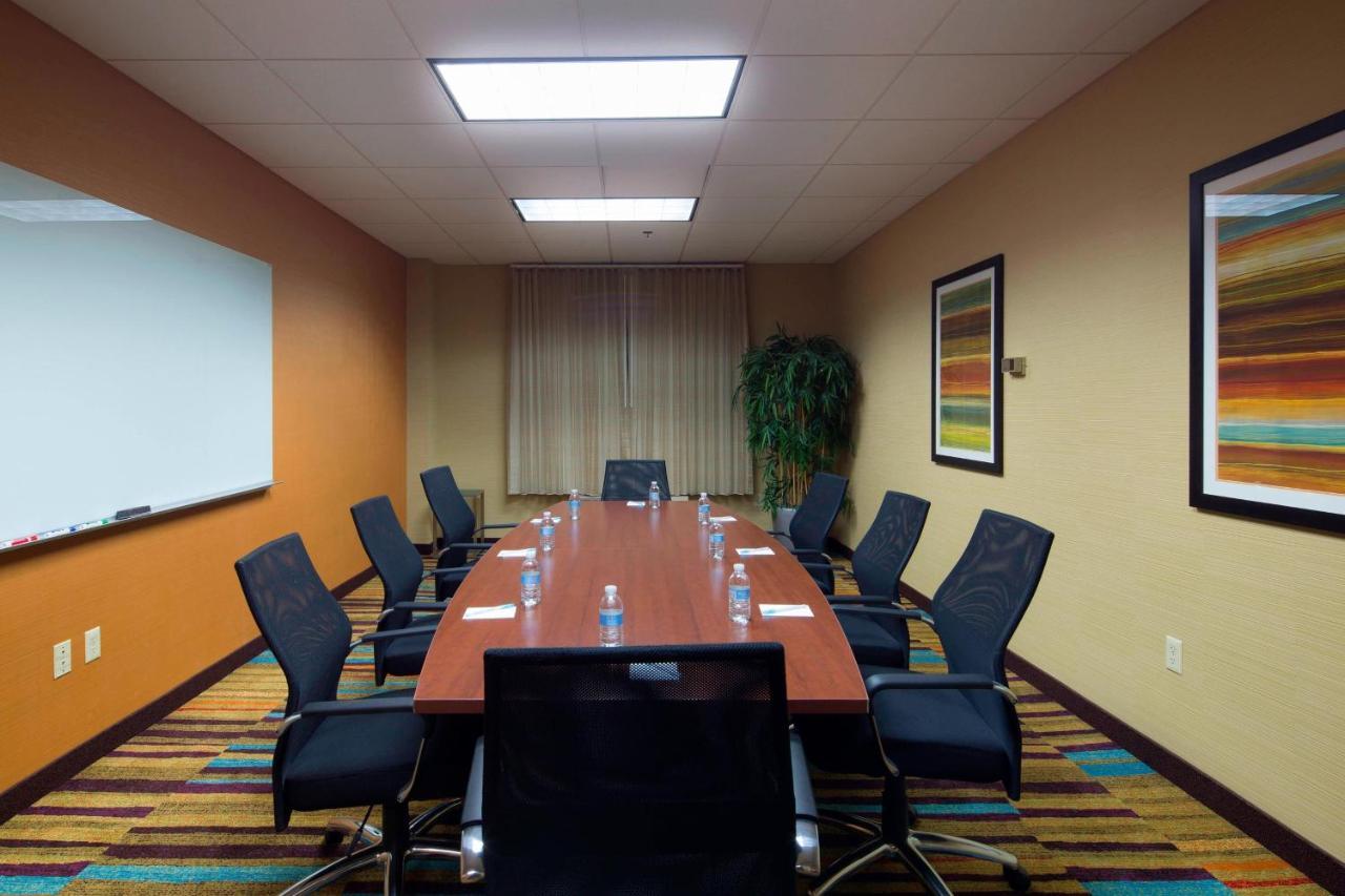 Fairfield Inn & Suites By Marriott Newark Liberty International Airport Exterior foto